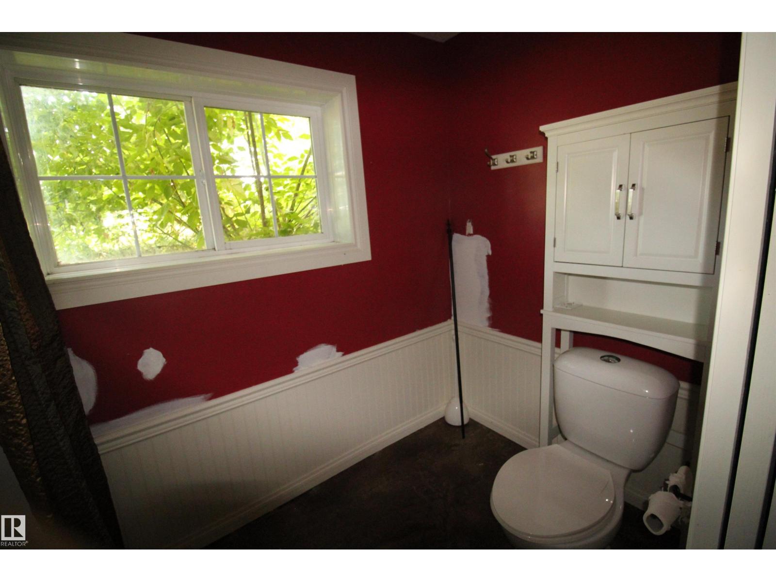 
          6305 TWP ROAD 552
            <br/>
            <span>Rural Lac Ste. Anne County</span>
            , 
            <span>AB</span>
             <span>T0E2A0</span>
         - Photo 39