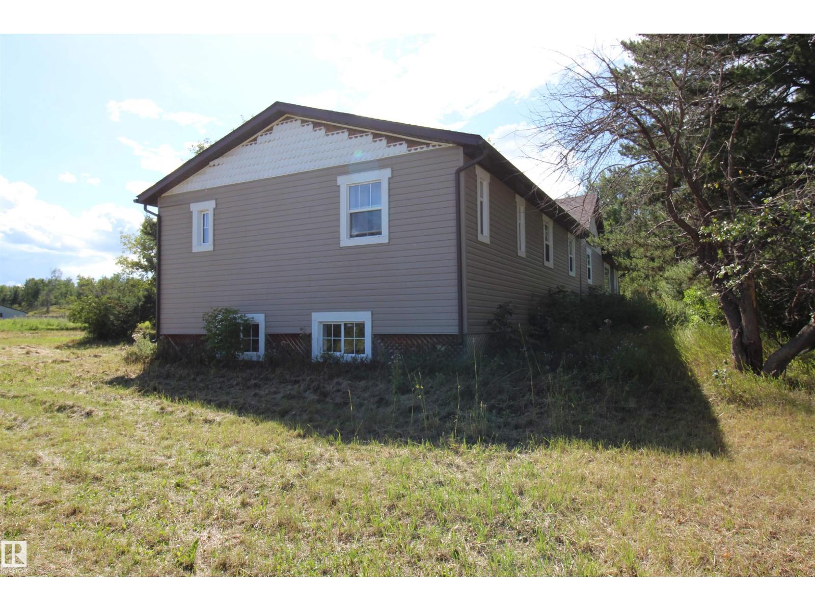 
          6305 TWP ROAD 552
            <br/>
            <span>Rural Lac Ste. Anne County</span>
            , 
            <span>AB</span>
             <span>T0E2A0</span>
         - Photo 25