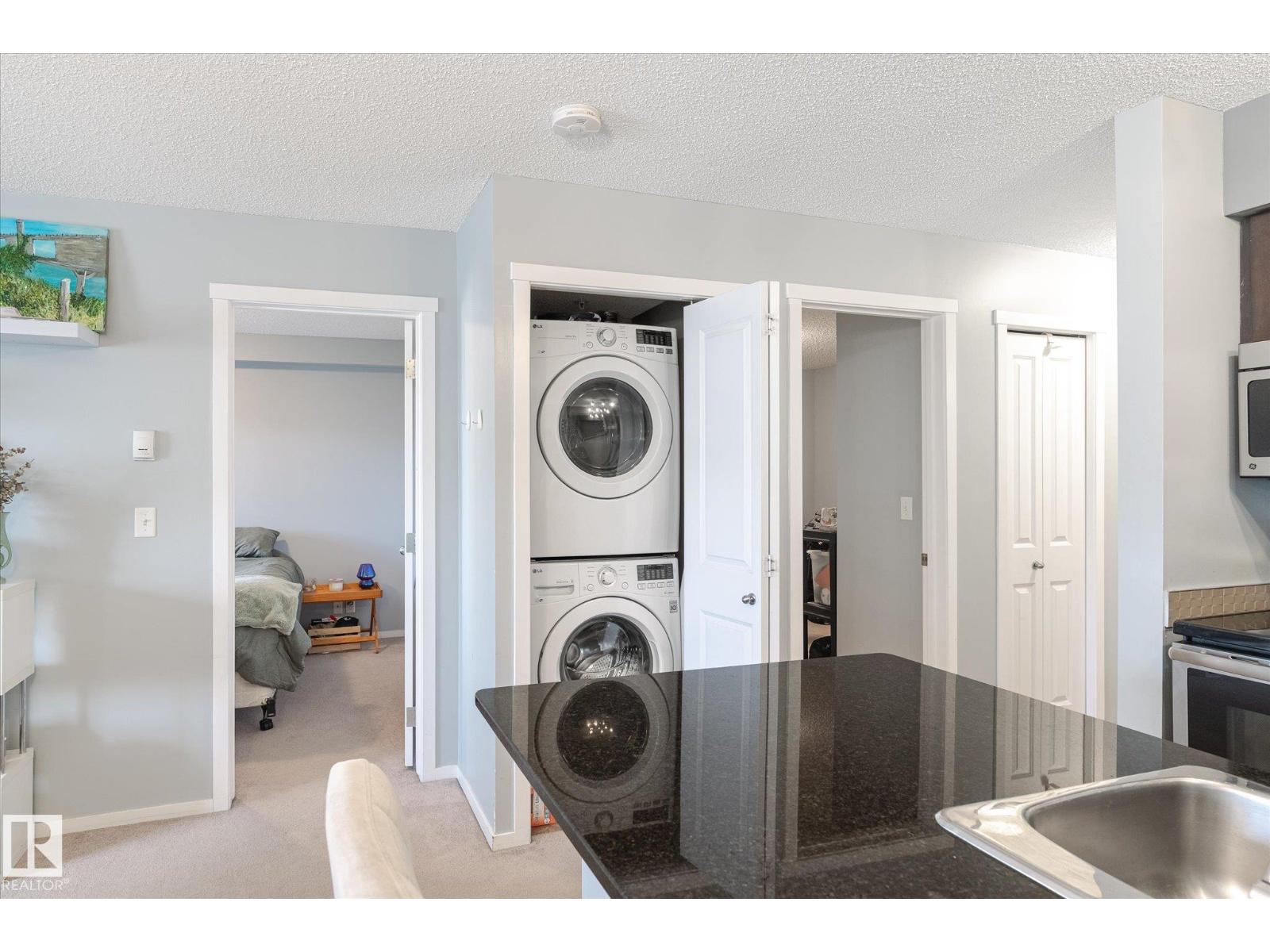 #115 3315 James Mowatt Trail SW, Edmonton