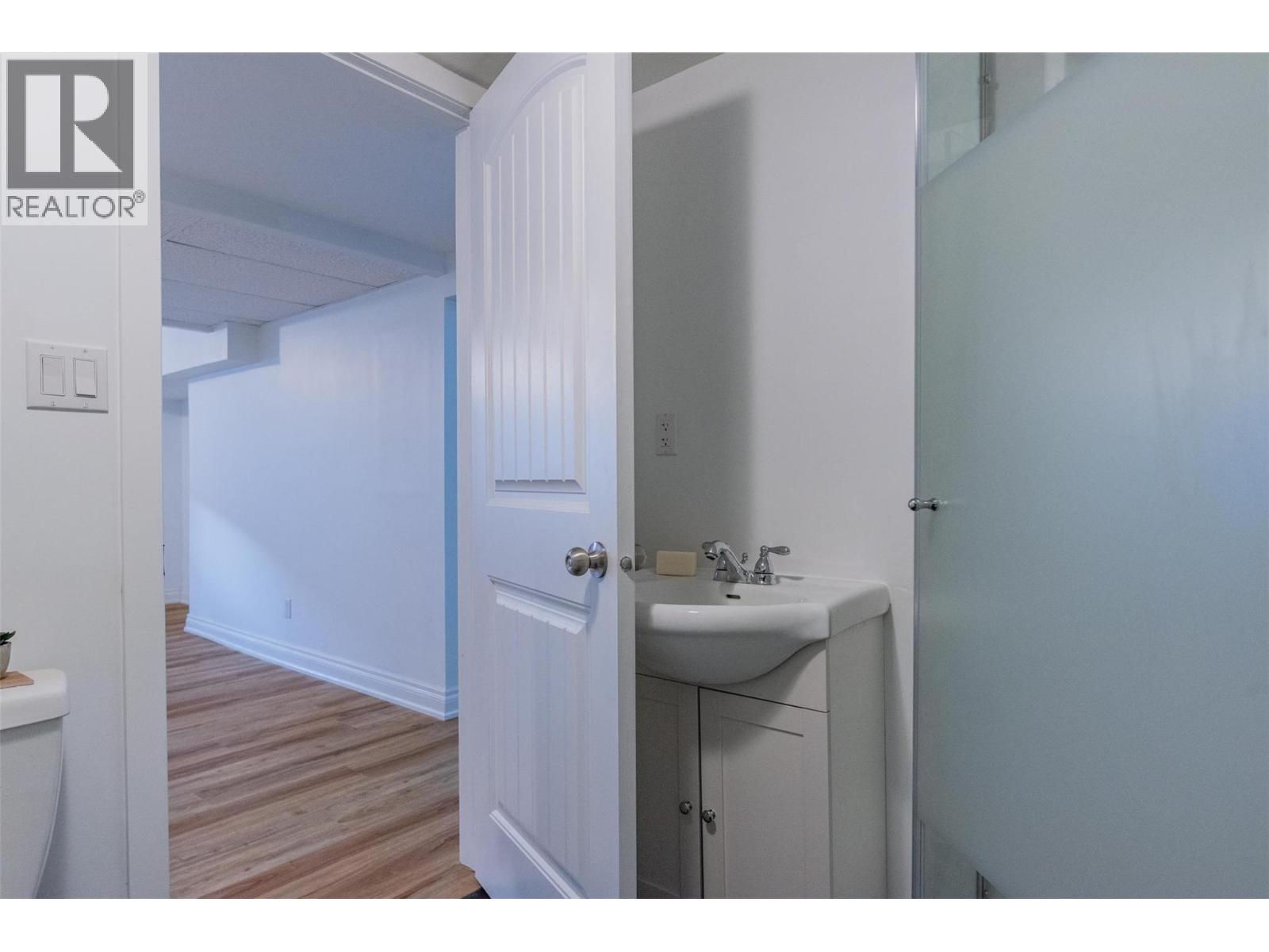 1347 Third Avenue, Trail