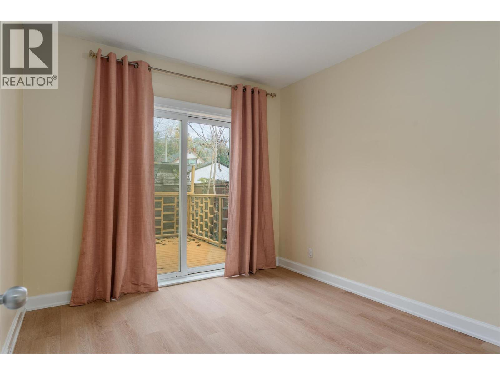 1347 Third Avenue, Trail