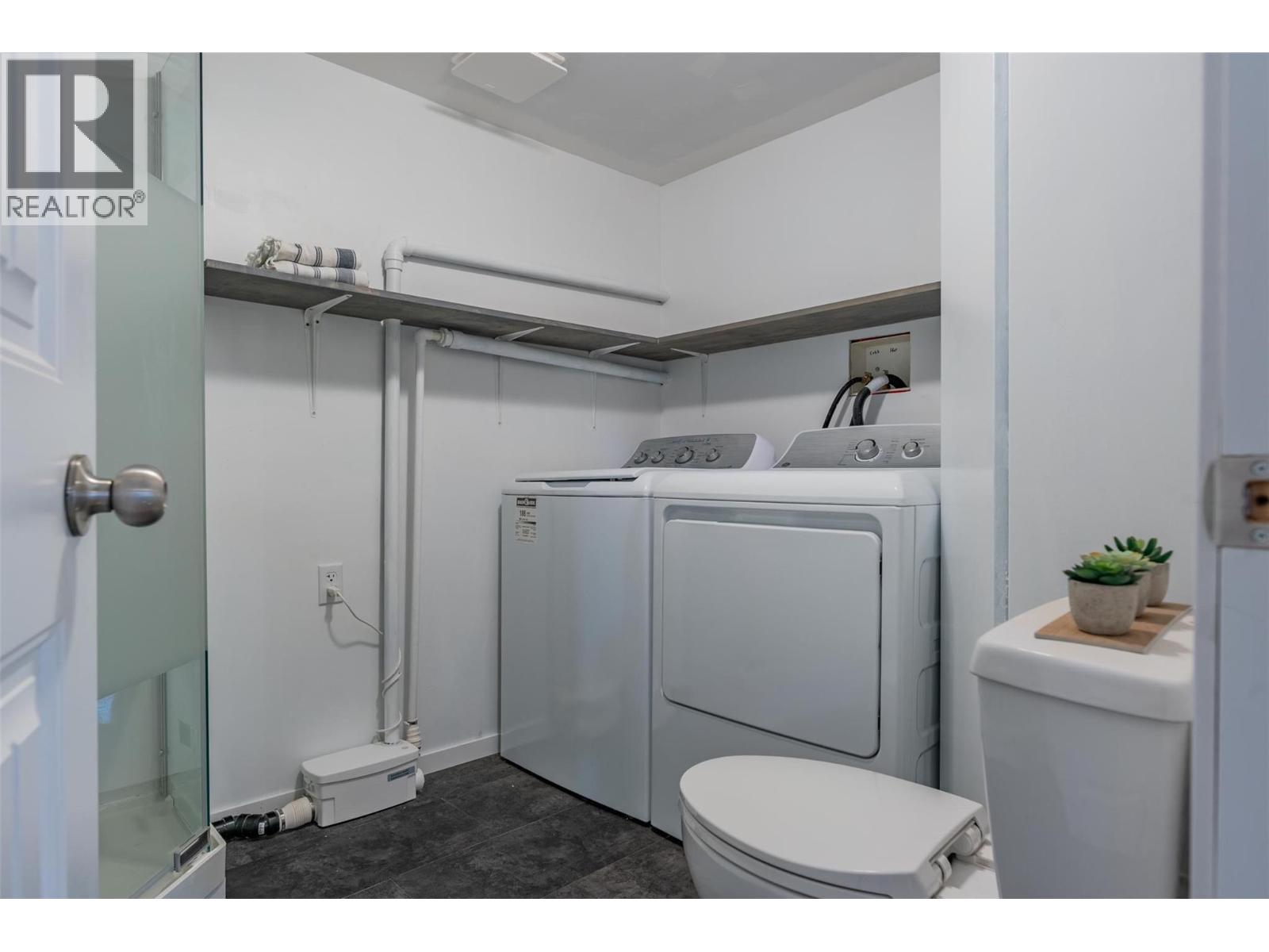 1347 Third Avenue, Trail