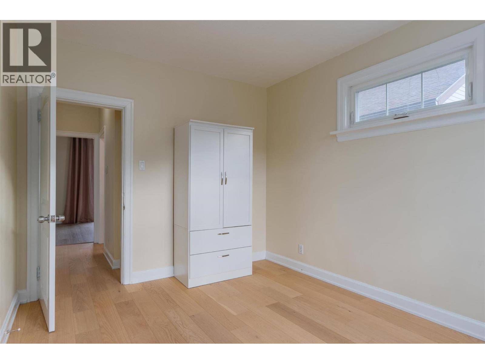 1347 Third Avenue, Trail