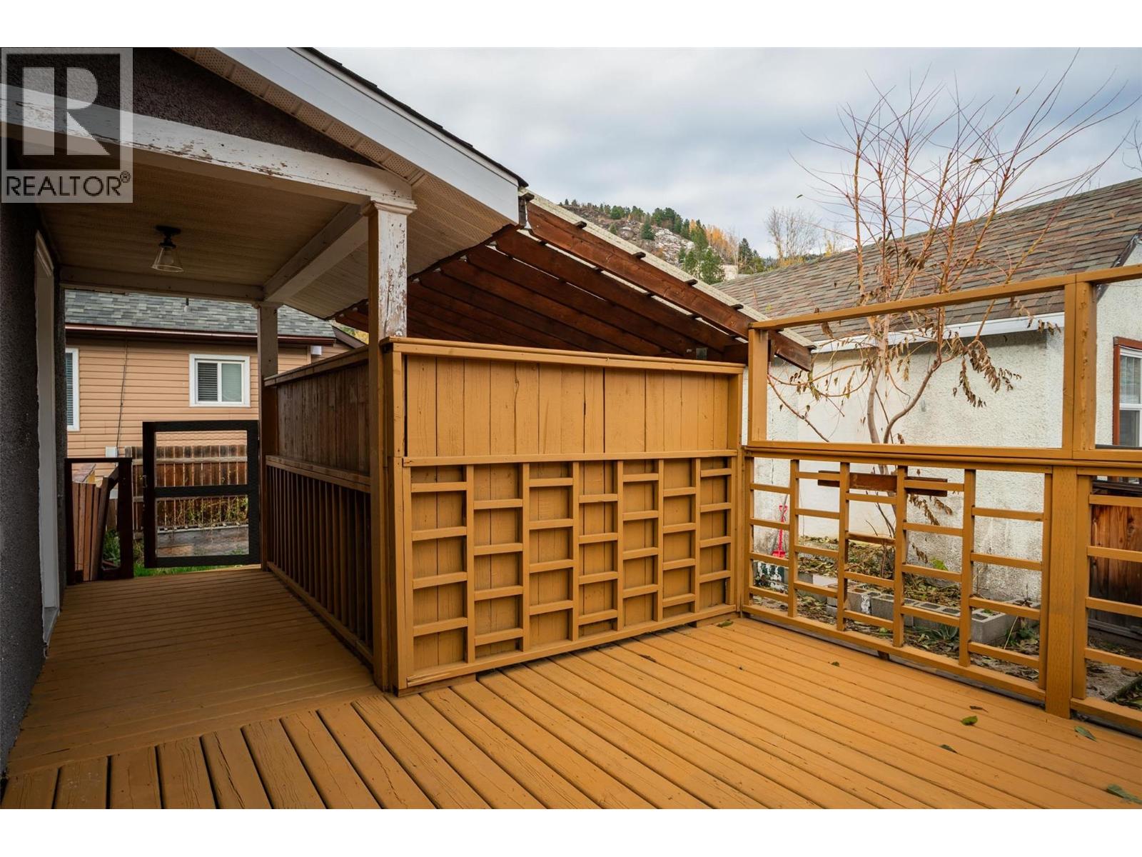 1347 Third Avenue, Trail