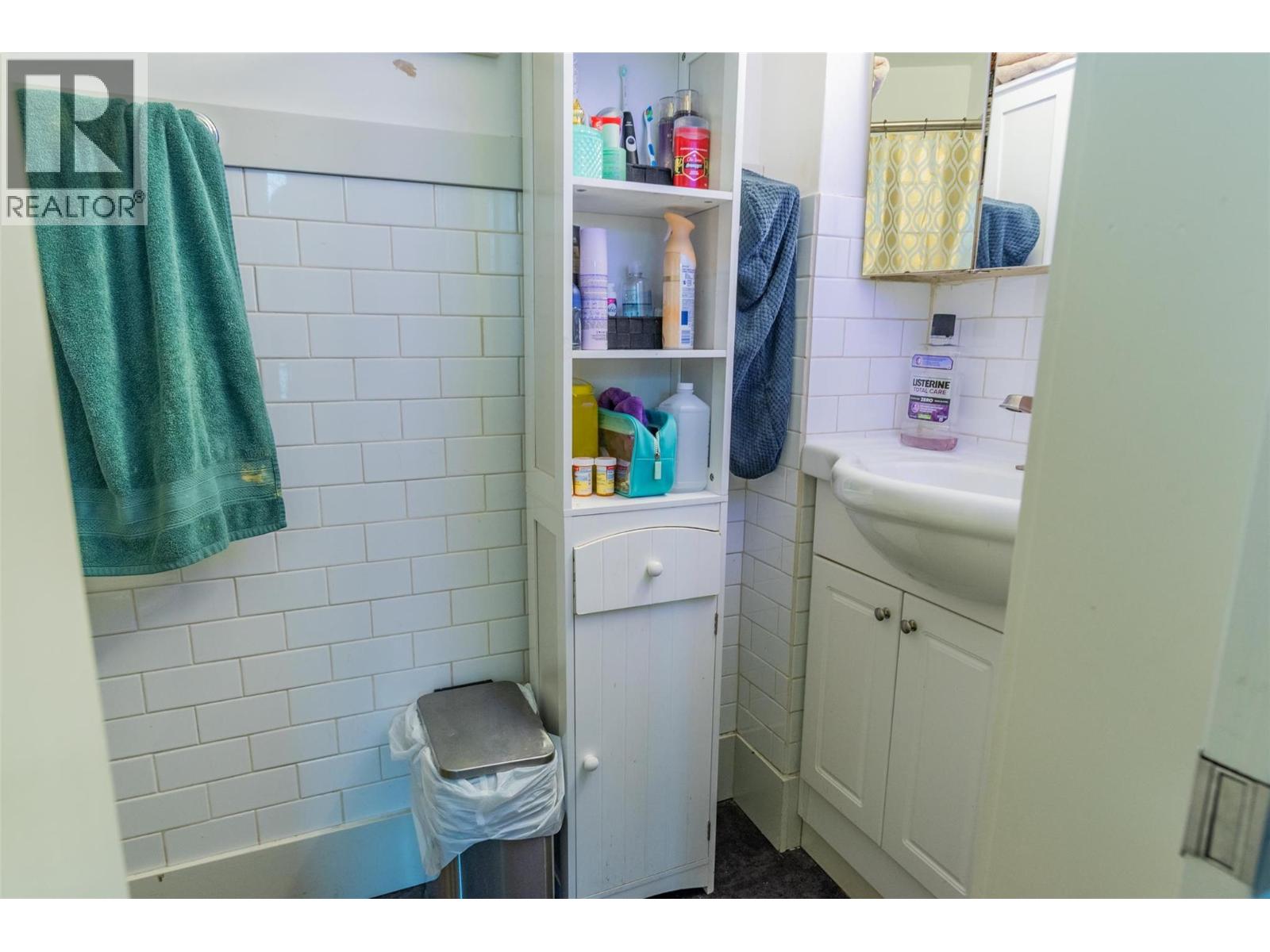 1347 Third Avenue, Trail