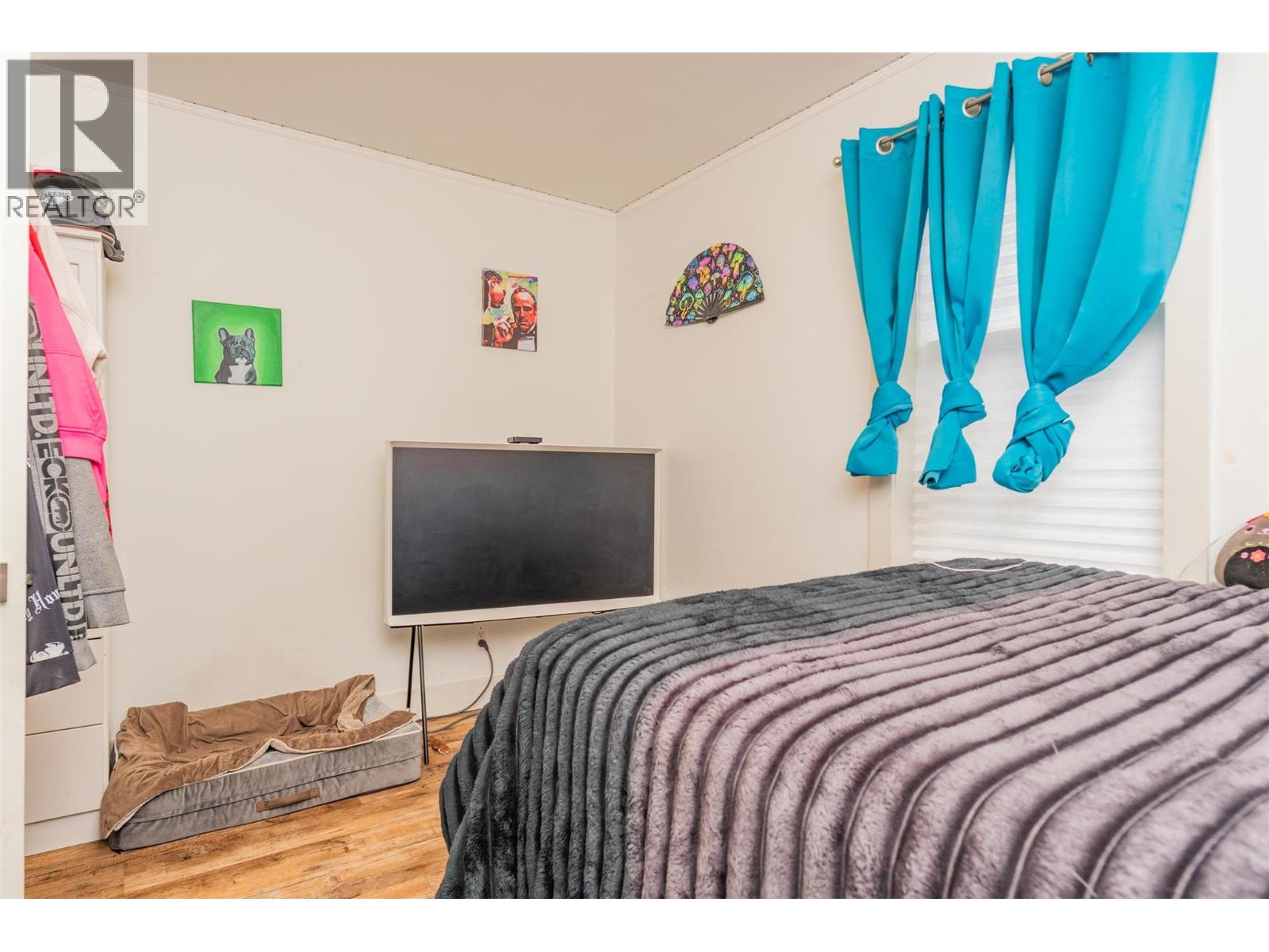 1347 Third Avenue, Trail