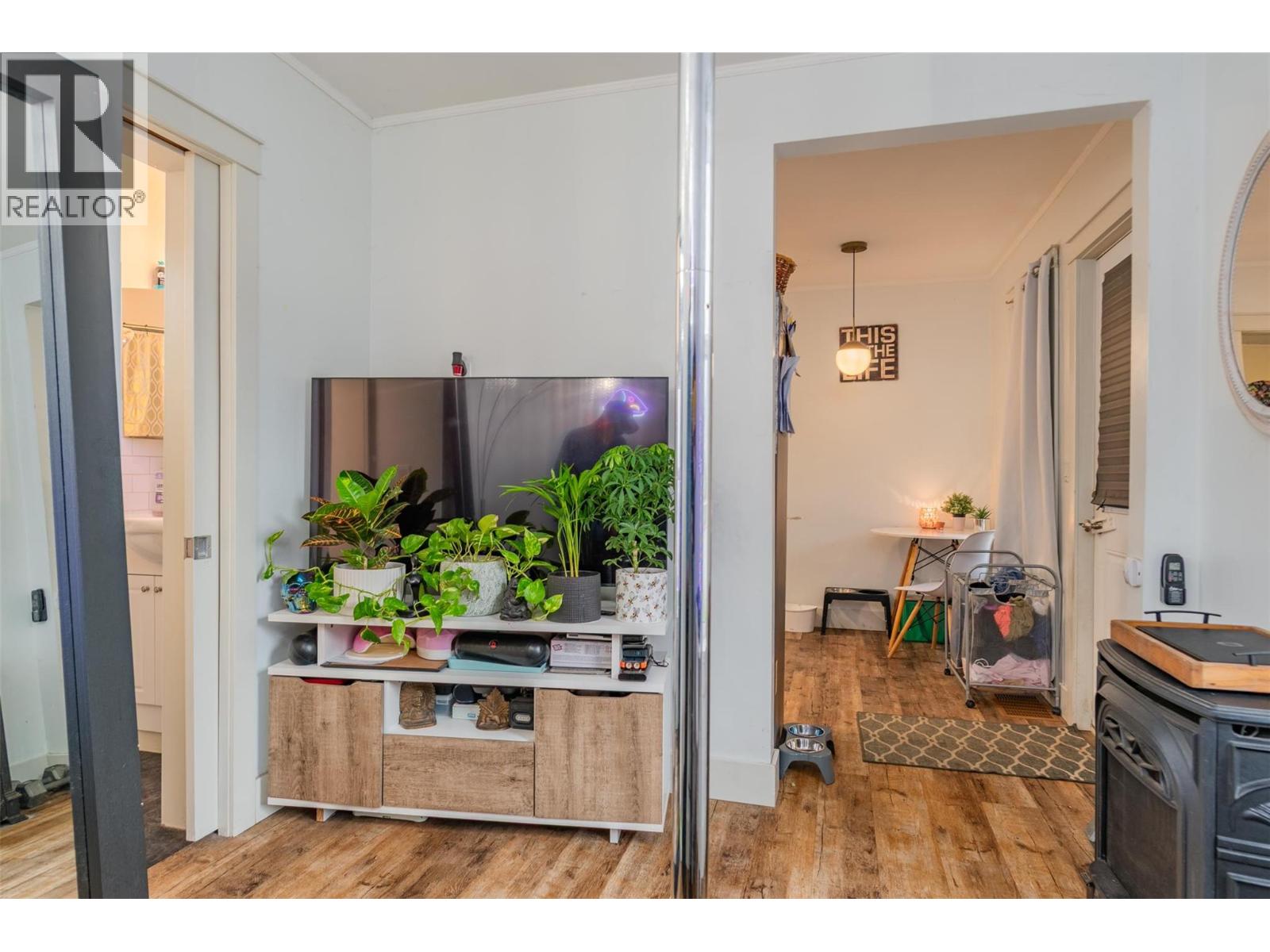 1347 Third Avenue, Trail