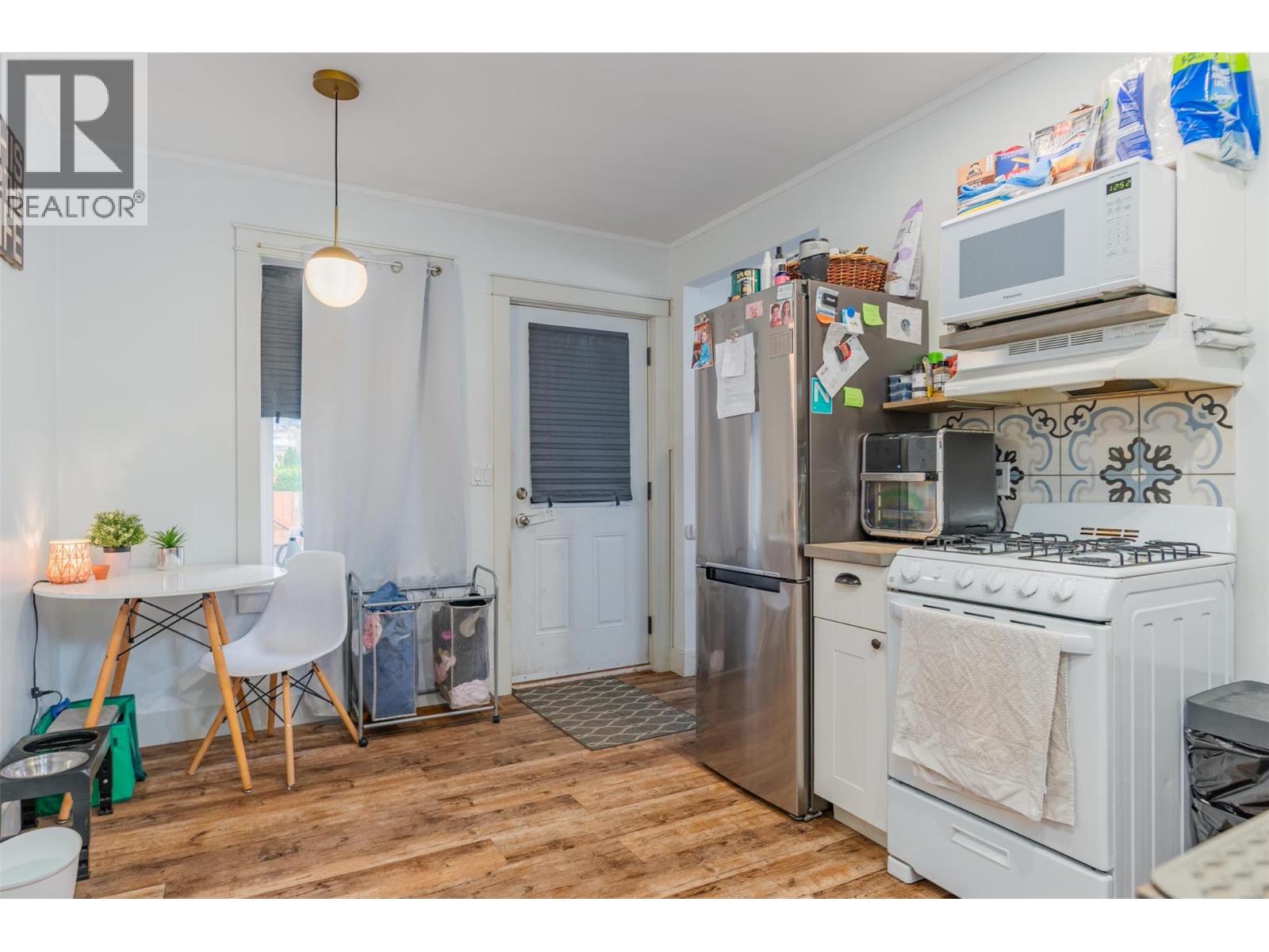 1347 Third Avenue, Trail