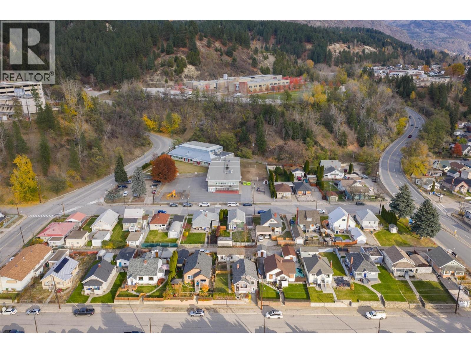 1347 Third Avenue, Trail