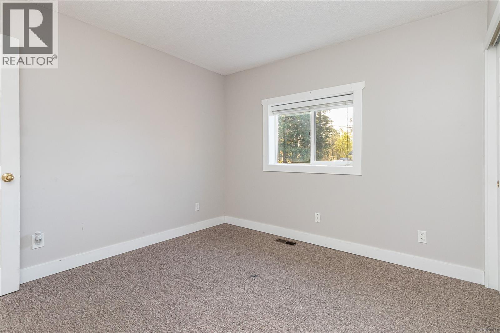 2775 Ortona Rd, Westholme