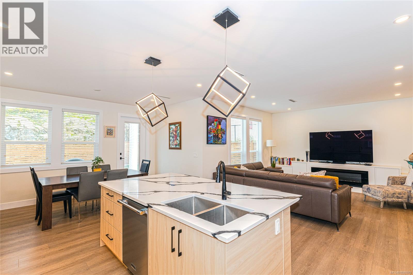 2367 Swallow Pl, Langford