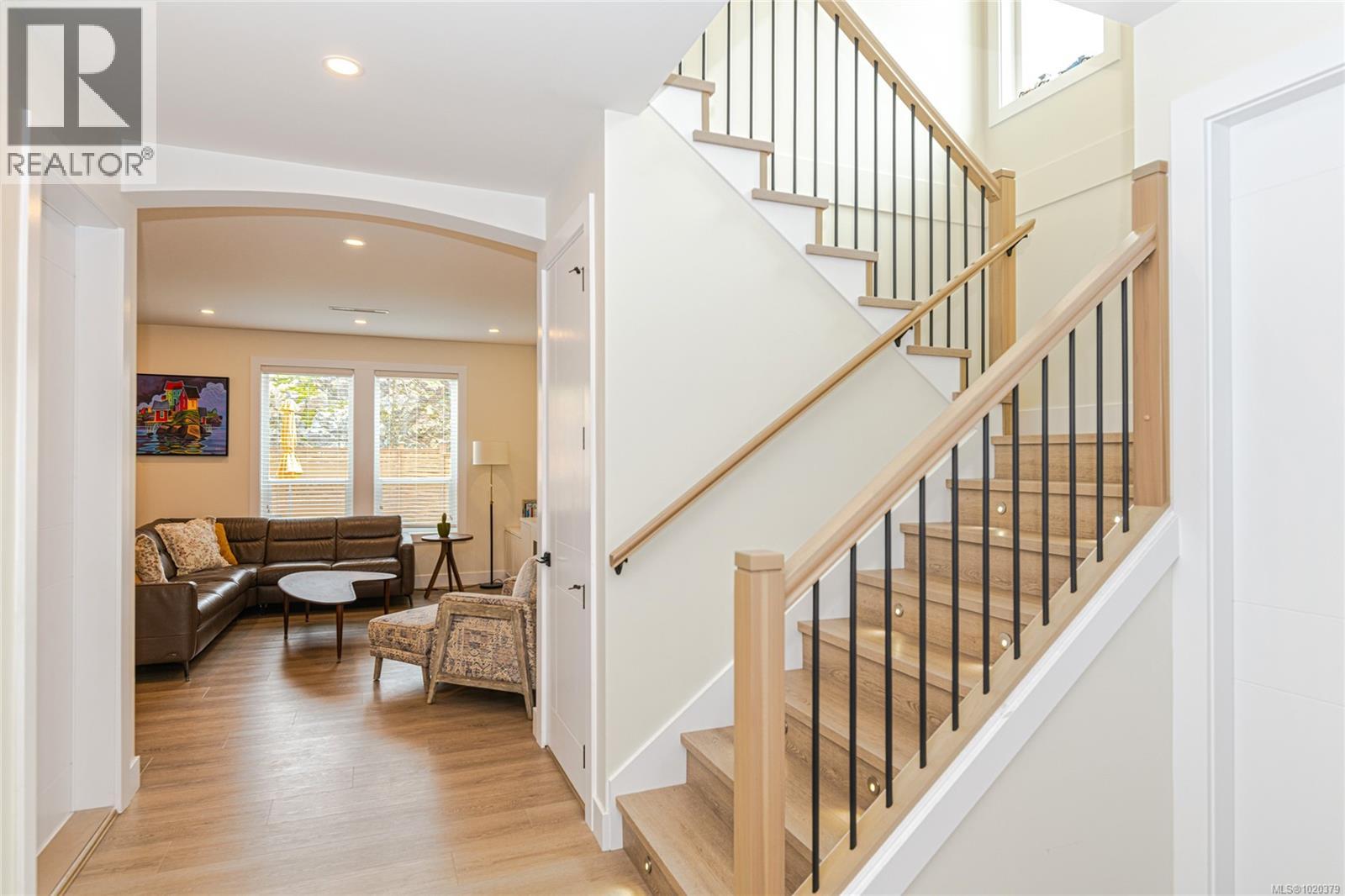 2367 Swallow Pl, Langford