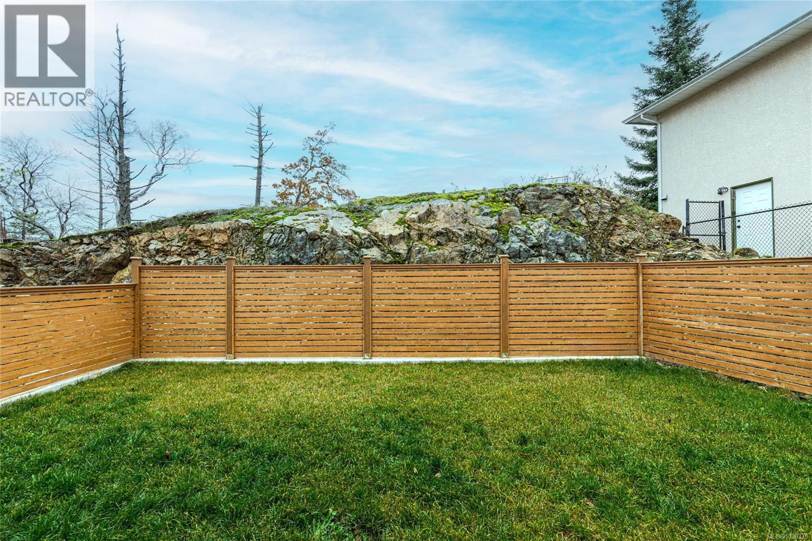 2367 Swallow Pl, Langford