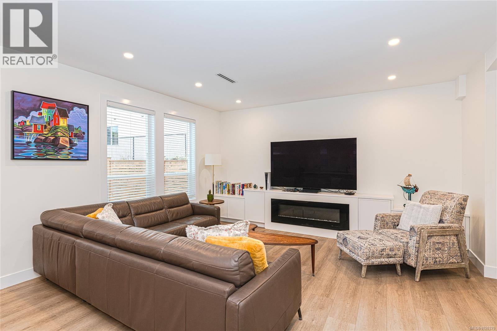 2367 Swallow Pl, Langford