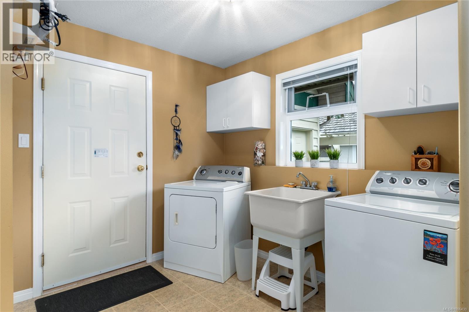 2996 Royal Vista Way, Courtenay