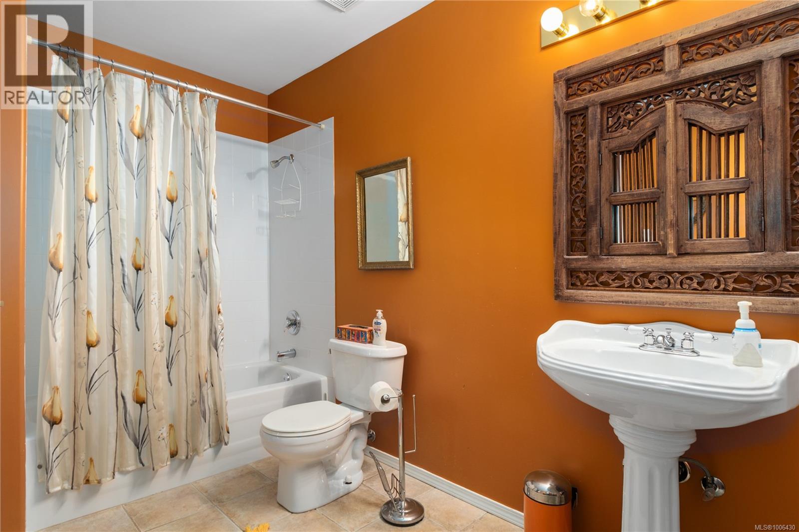 2996 Royal Vista Way, Courtenay