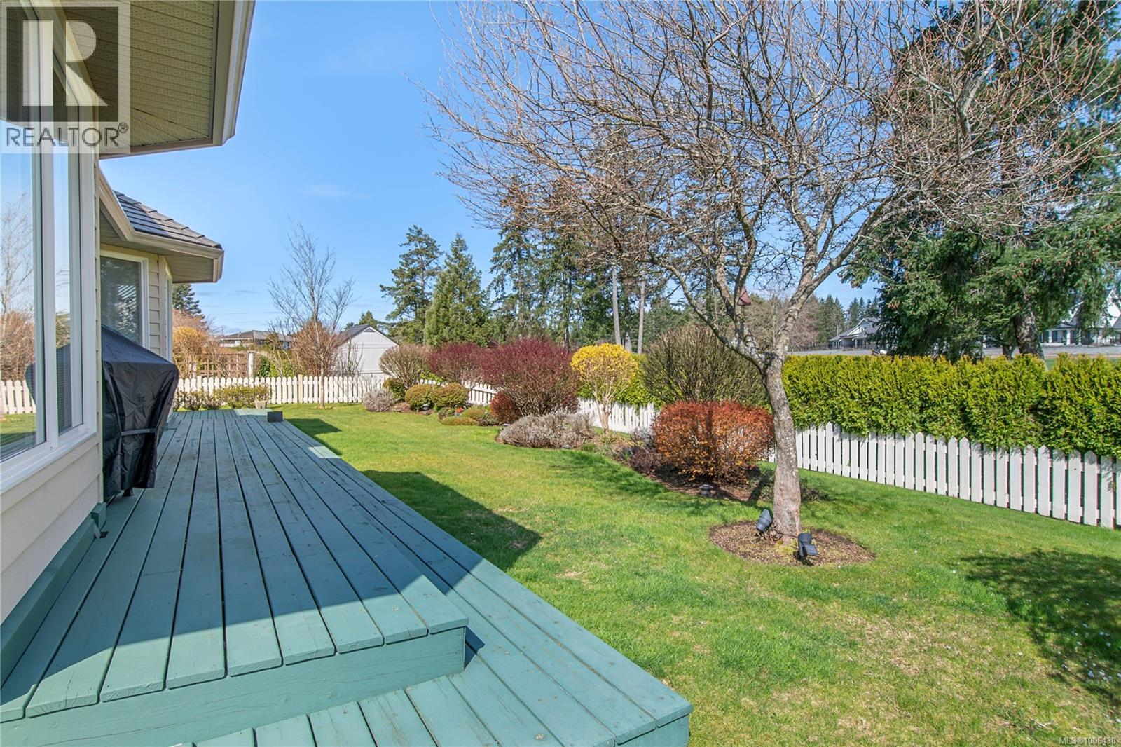 2996 Royal Vista Way, Courtenay