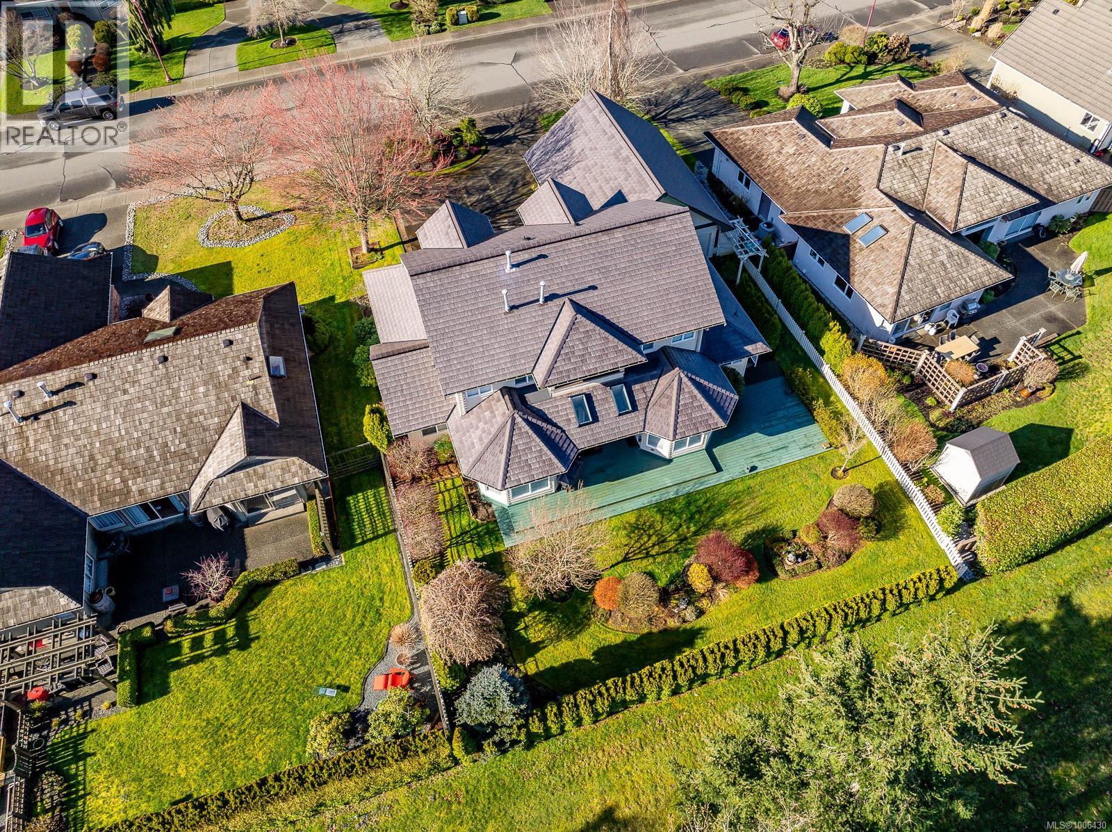 2996 Royal Vista Way, Courtenay