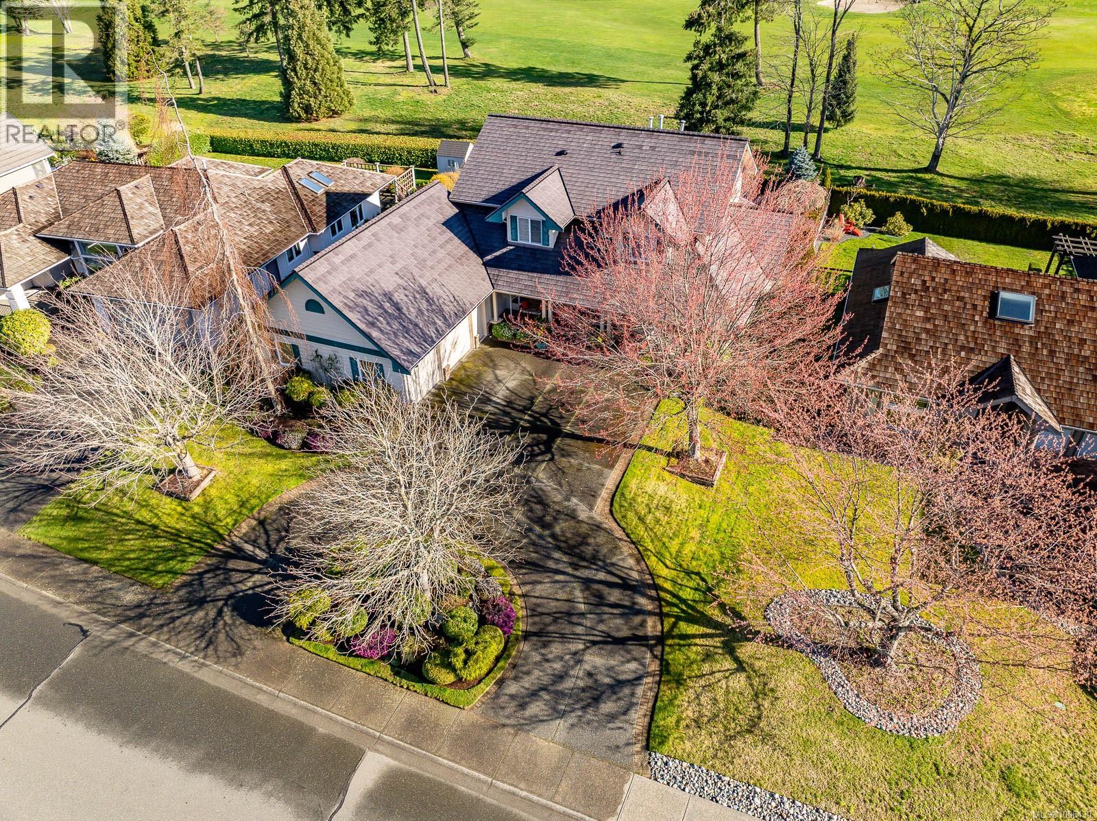 2996 Royal Vista Way, Courtenay