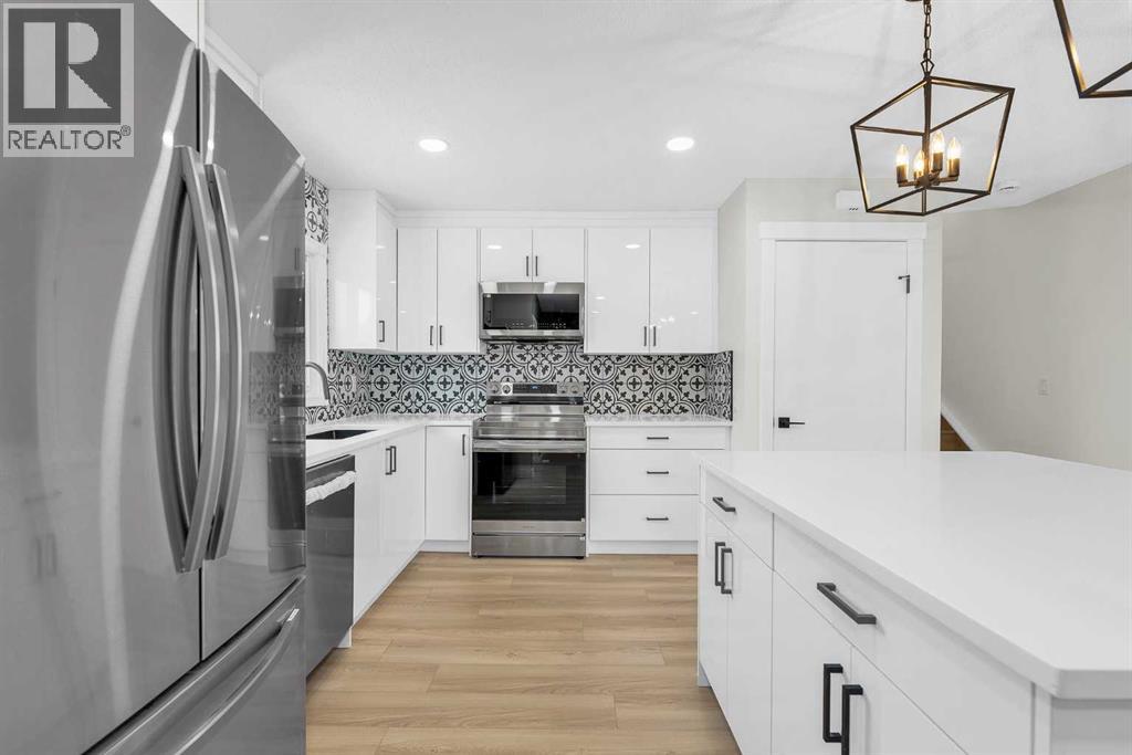 Single Family House 4 Level for Sale in   Street SE Penbrooke Meadows Calgary 