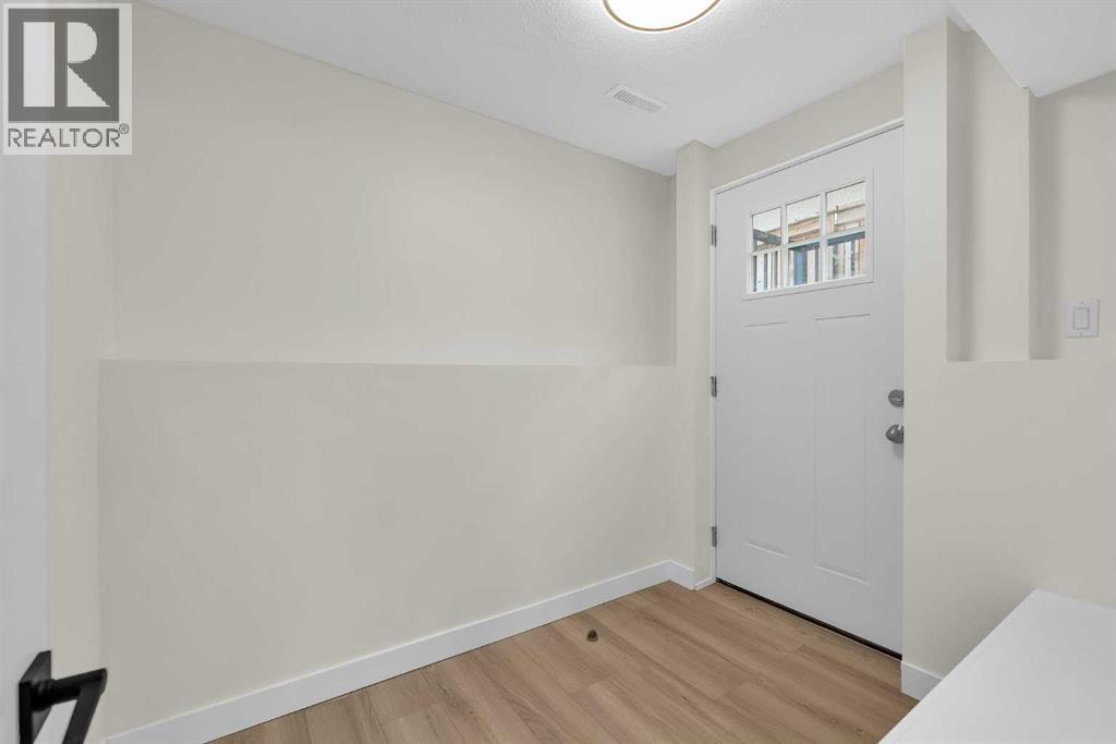 Single Family House 4 Level for Sale in   Street SE Penbrooke Meadows Calgary 