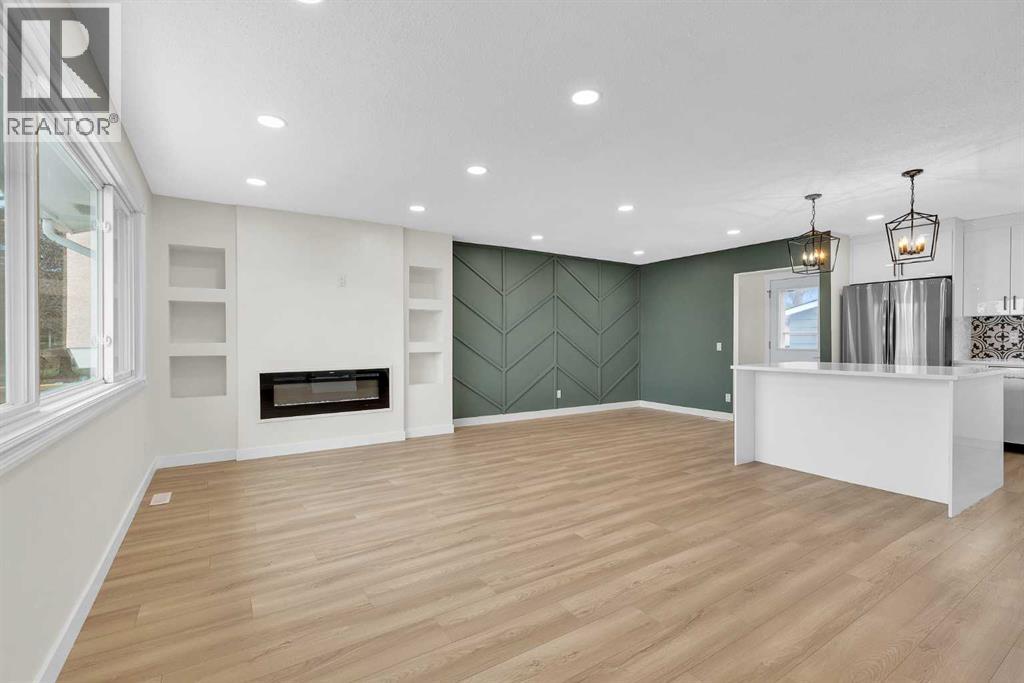 Single Family House 4 Level for Sale in   Street SE Penbrooke Meadows Calgary 