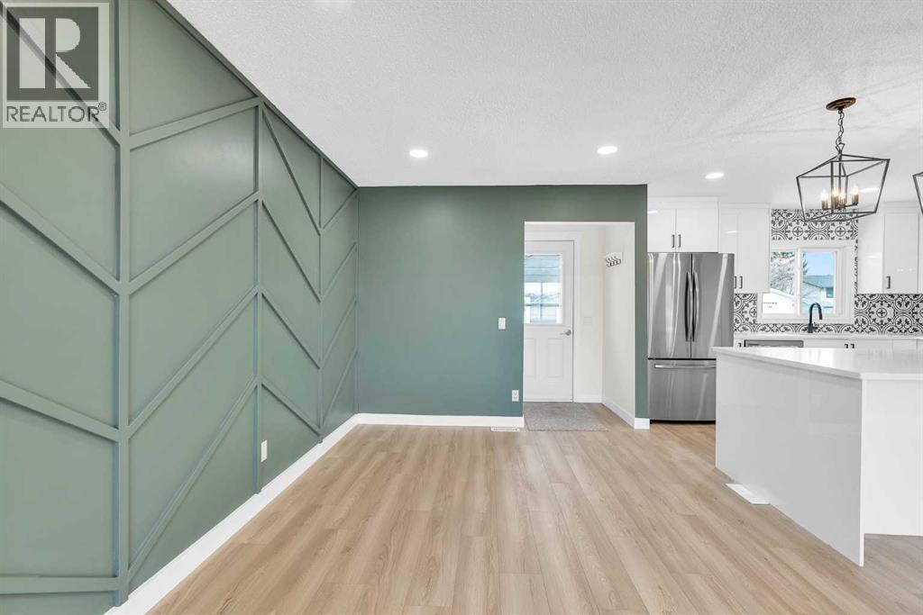 Single Family House 4 Level for Sale in   Street SE Penbrooke Meadows Calgary 