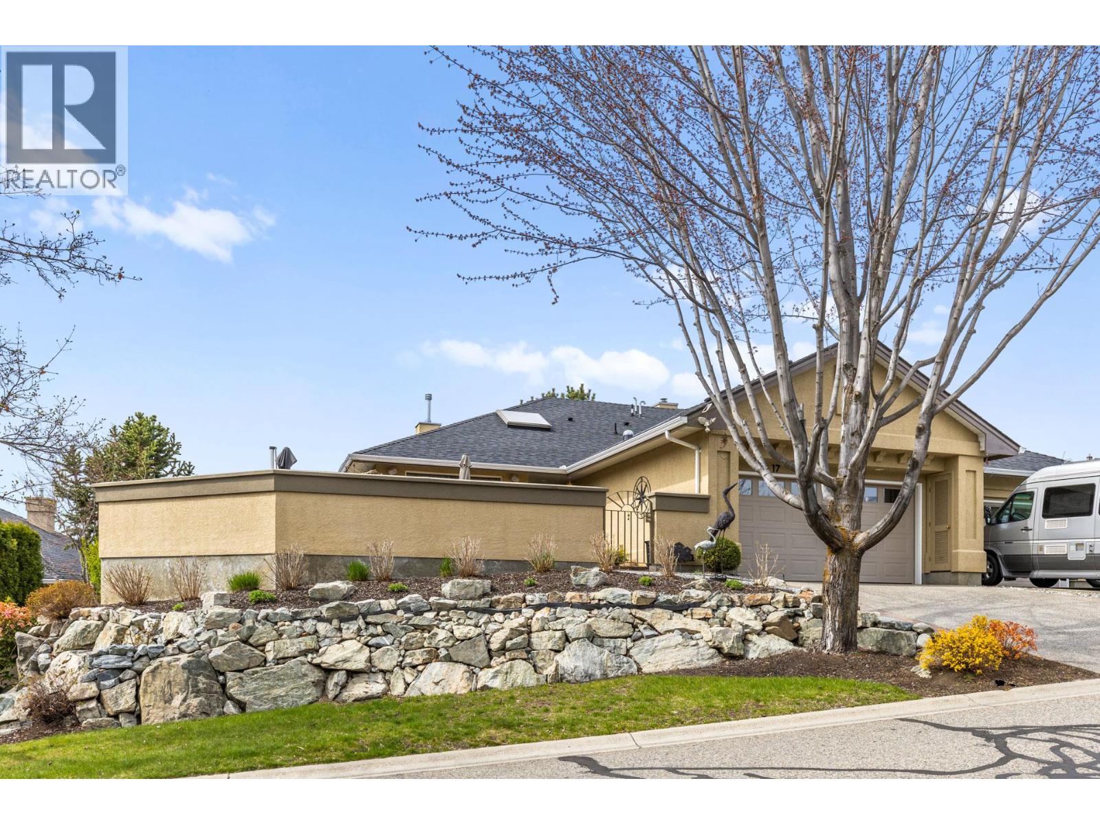 17 3888 Gallaghers Pinnacle Way, Kelowna