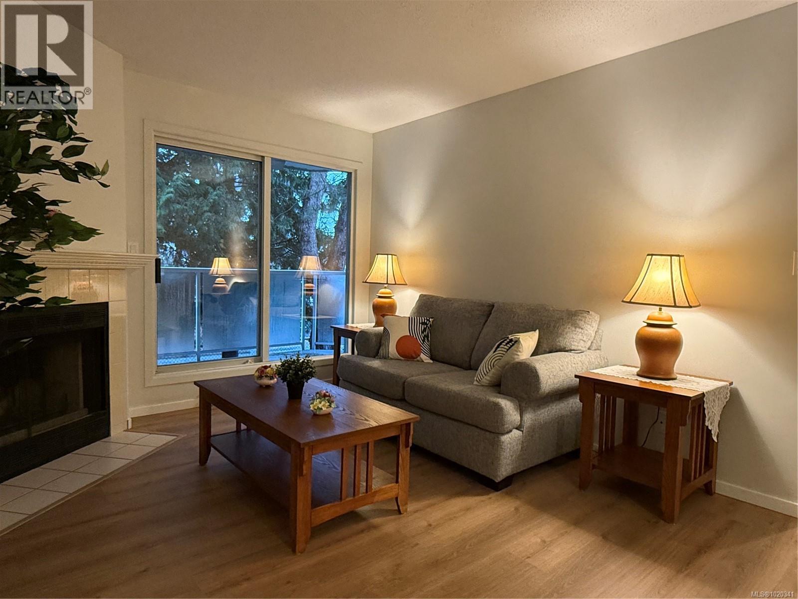 204 2520 Wark St, Victoria