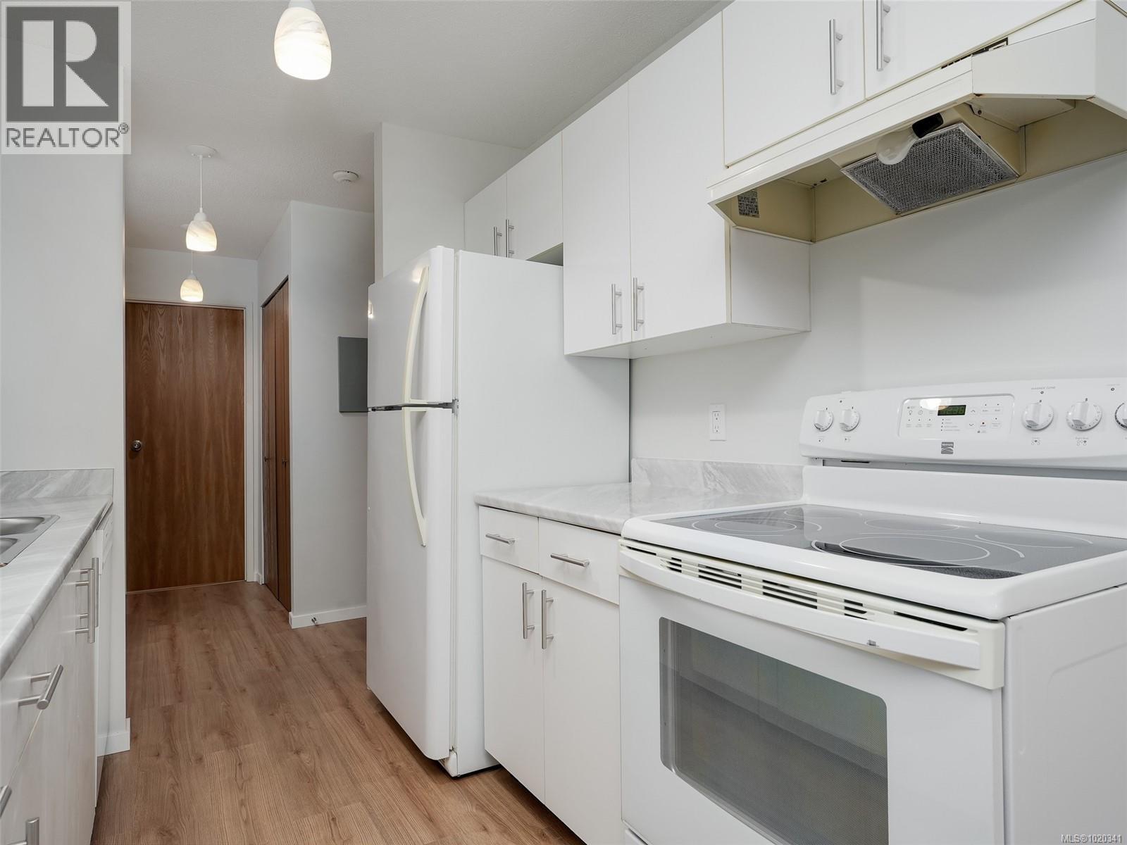 204 2520 Wark St, Victoria