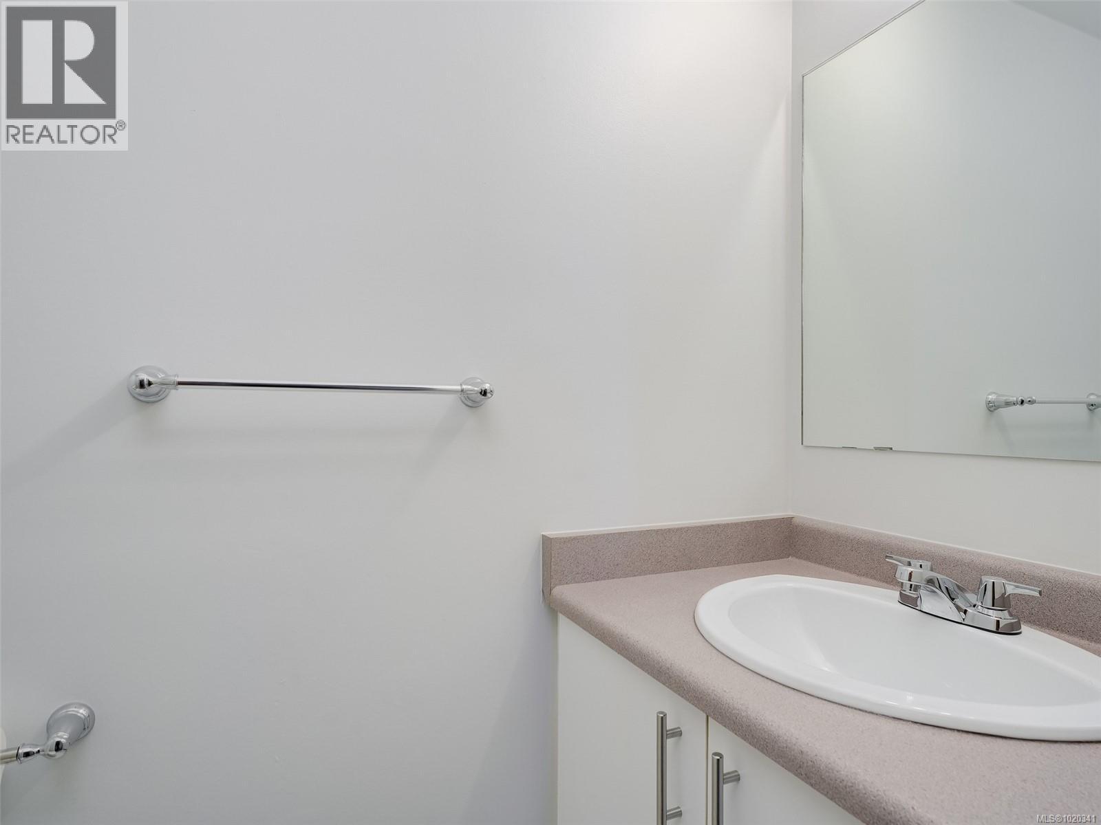 204 2520 Wark St, Victoria