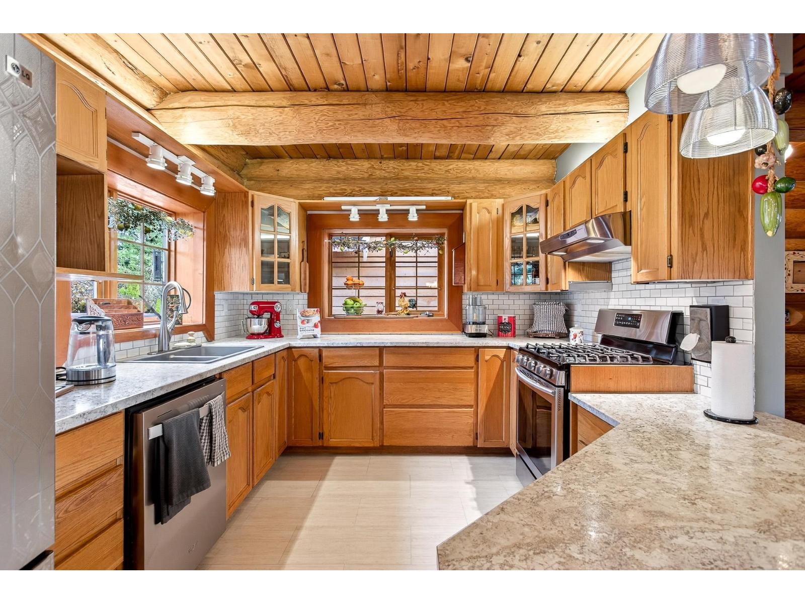 16937 0 AVENUE, Surrey