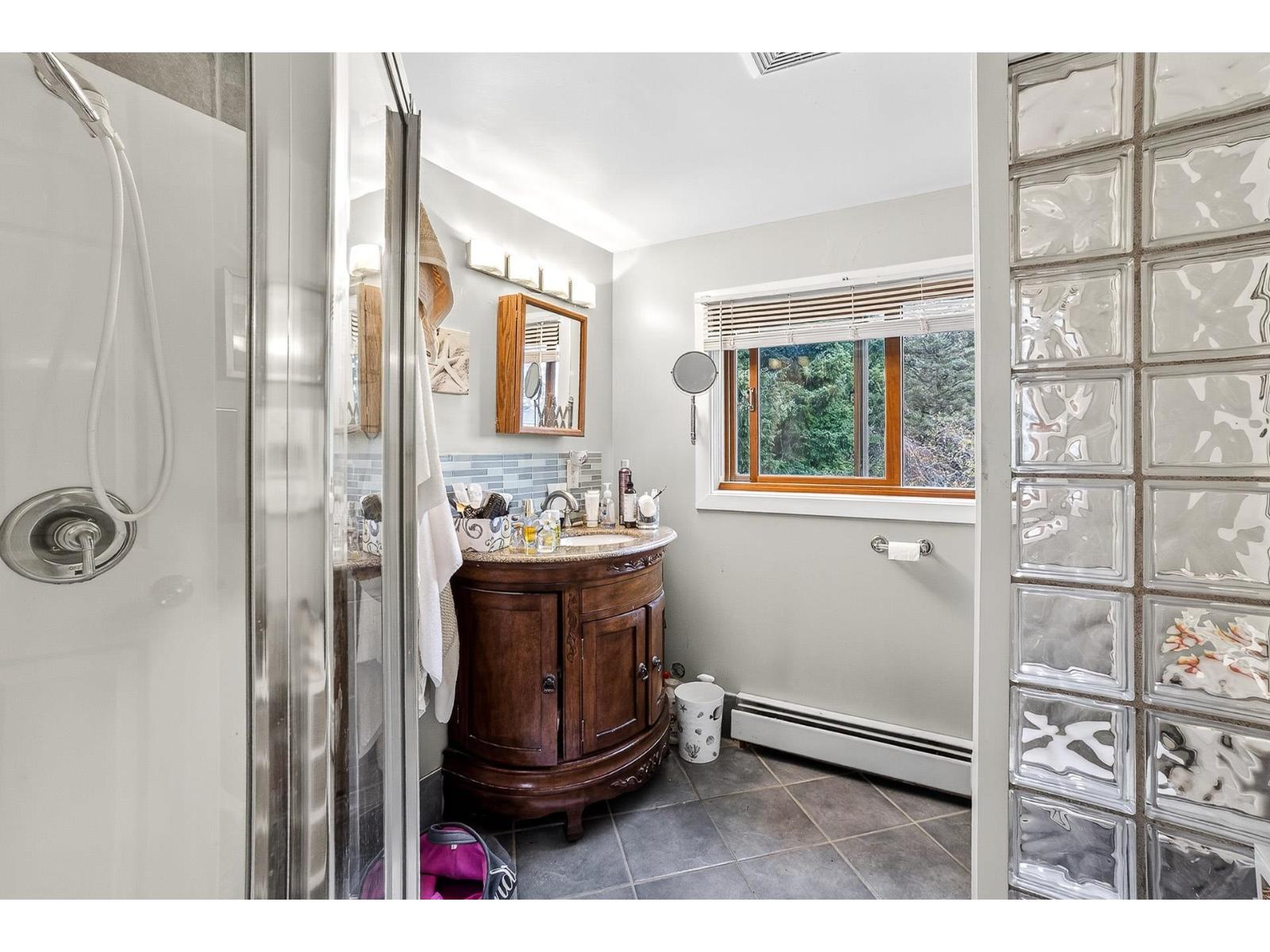 16937 0 AVENUE, Surrey