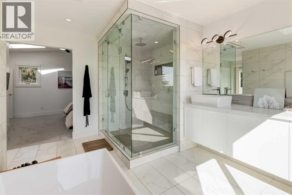 Single Family House for Sale in  Hendon Place NW Highwood Calgary 