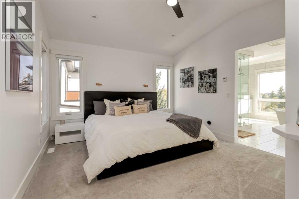 Single Family House for Sale in  Hendon Place NW Highwood Calgary 