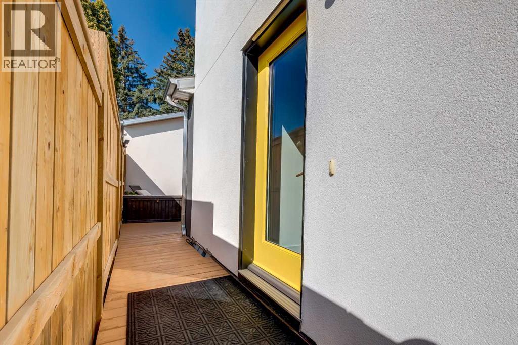 Single Family House for Sale in  Hendon Place NW Highwood Calgary 