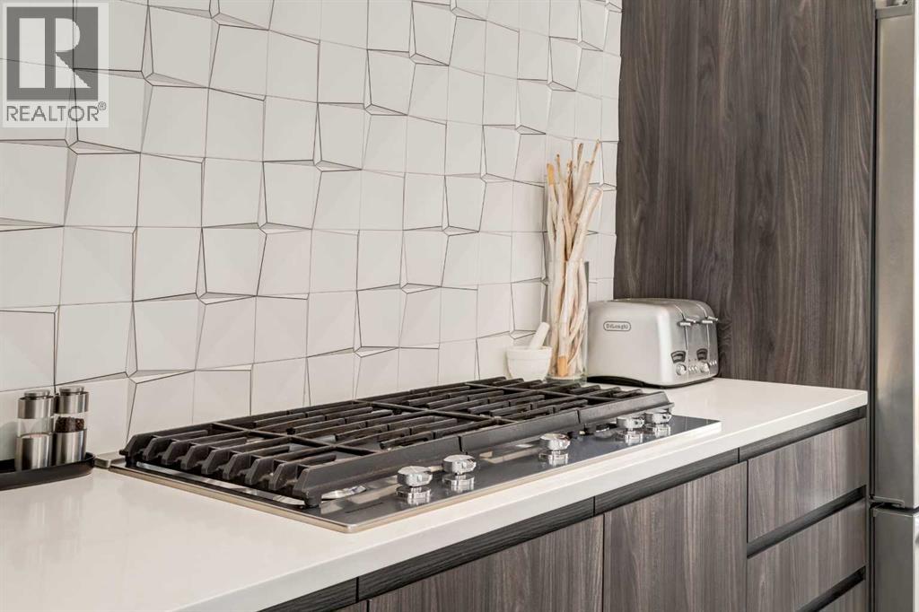 Single Family House for Sale in  Hendon Place NW Highwood Calgary 