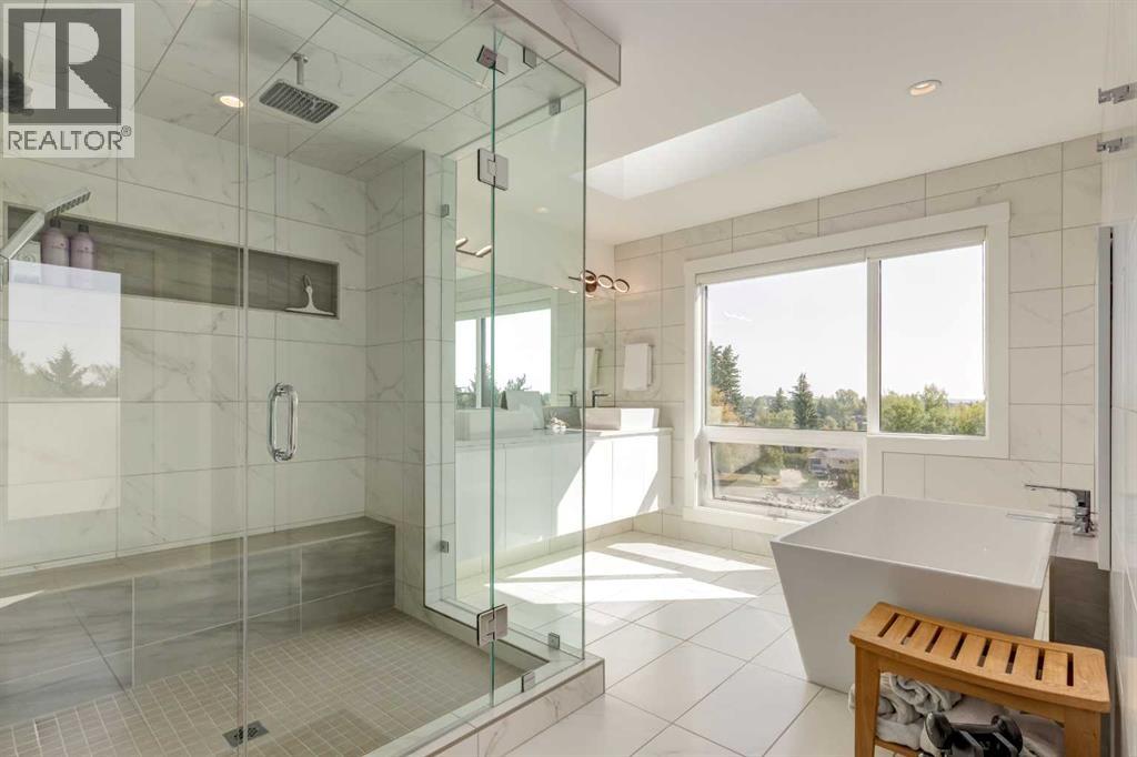 Single Family House for Sale in  Hendon Place NW Highwood Calgary 