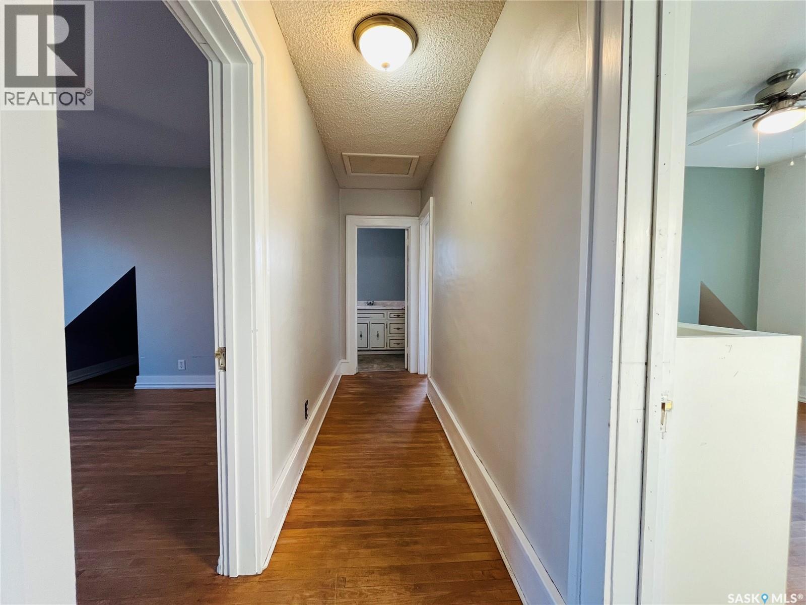 Single Family House for Sale in  rd AVENUE NE Swift Current 