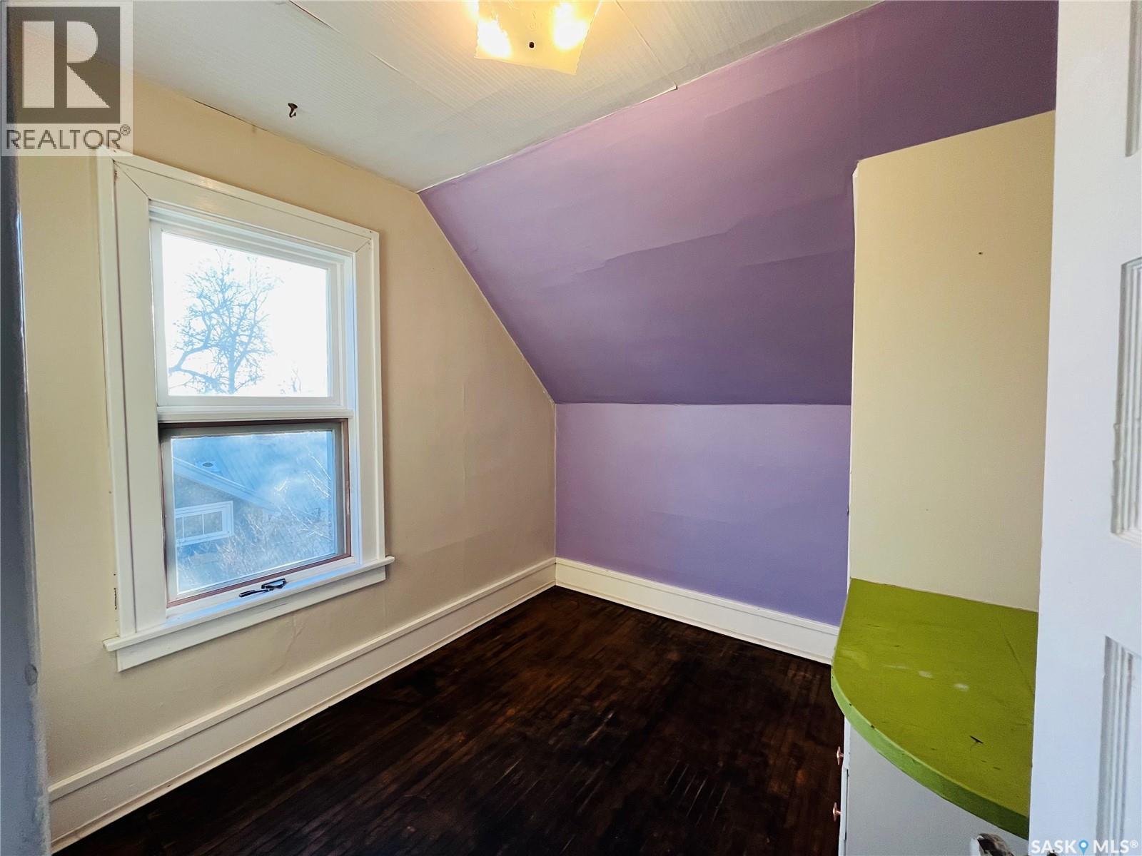 Single Family House for Sale in  rd AVENUE NE Swift Current 