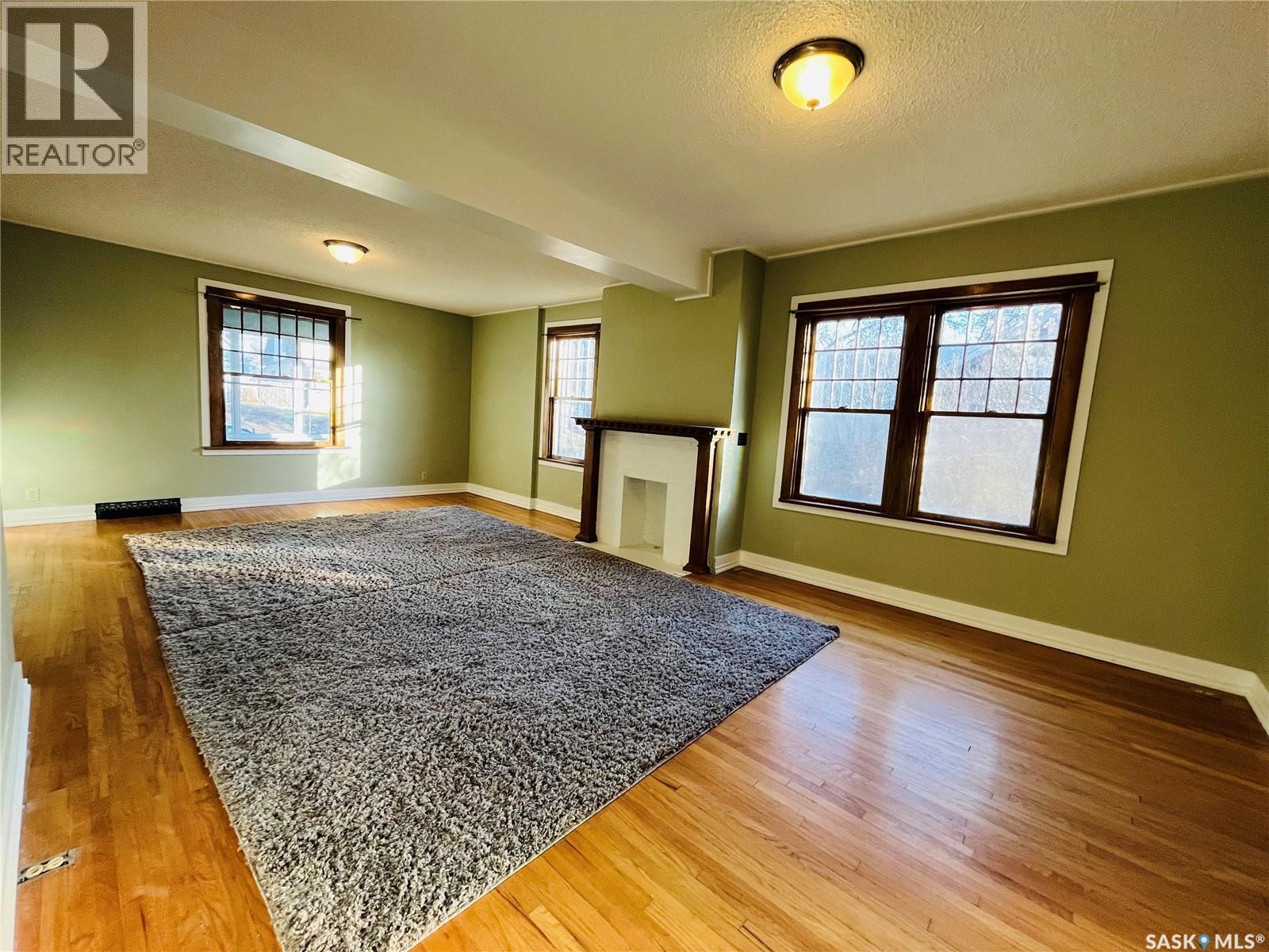 Single Family House for Sale in  rd AVENUE NE Swift Current 