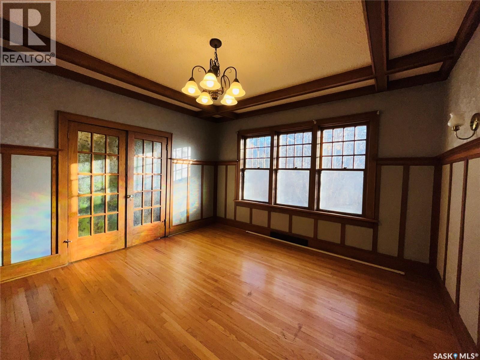 Single Family House for Sale in  rd AVENUE NE Swift Current 