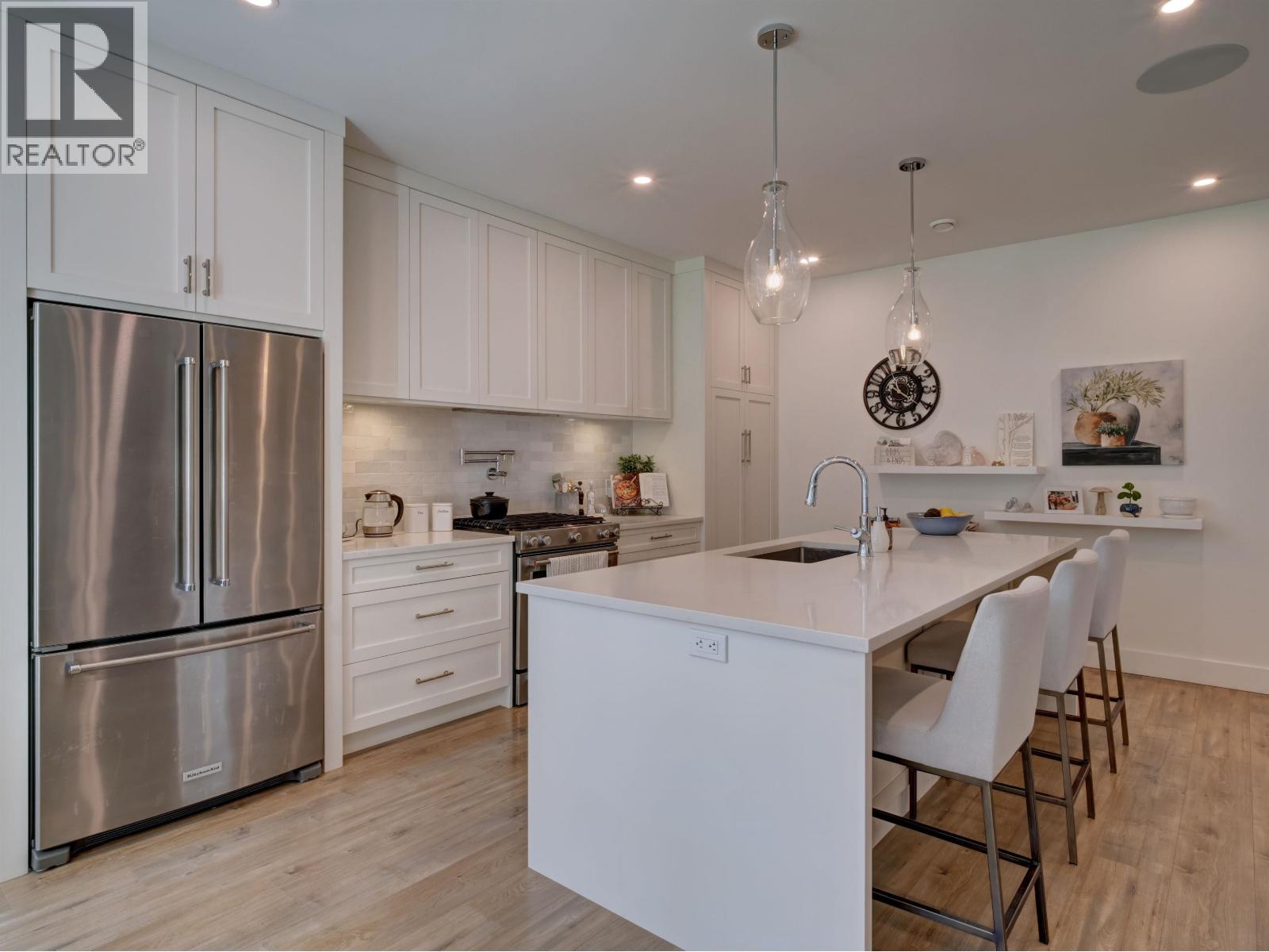 1414 SUNRISE PLACE, Gibsons