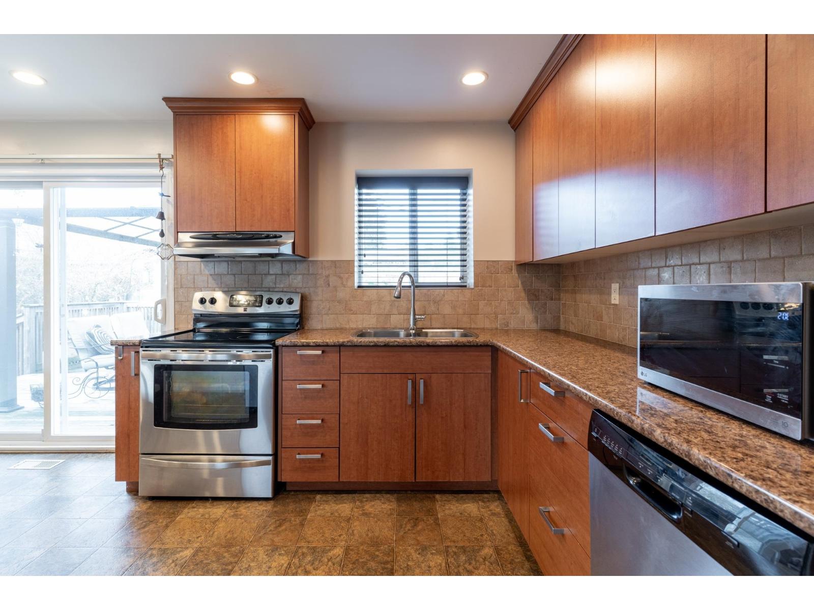 11735 74 AVENUE, Delta