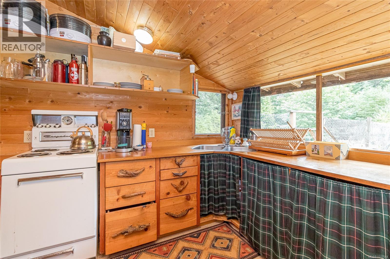 6883 Westcott Rd, Duncan