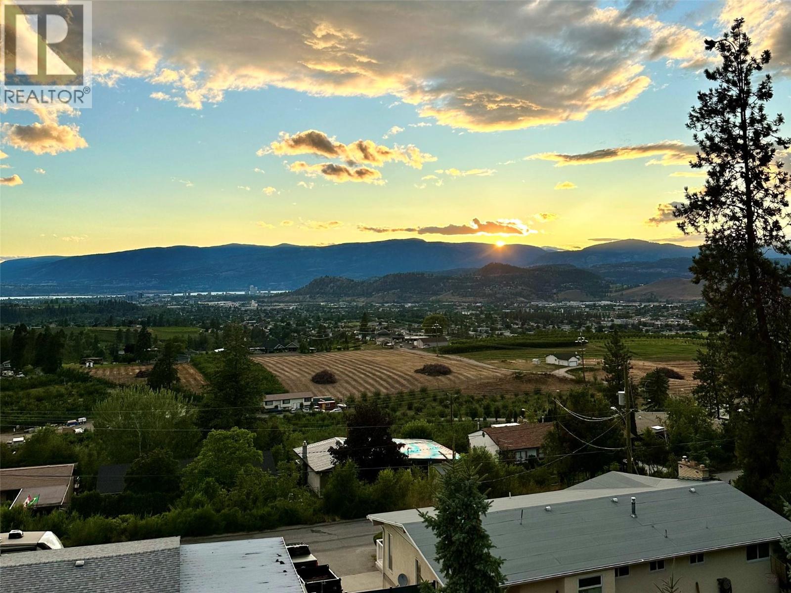  1022 James Hockey Place, Kelowna