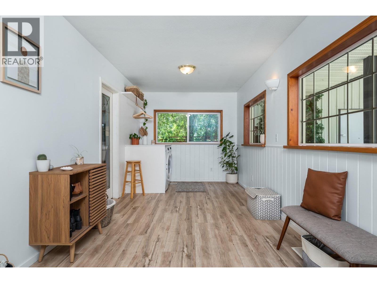 855 Salmon River Road, Salmon Arm