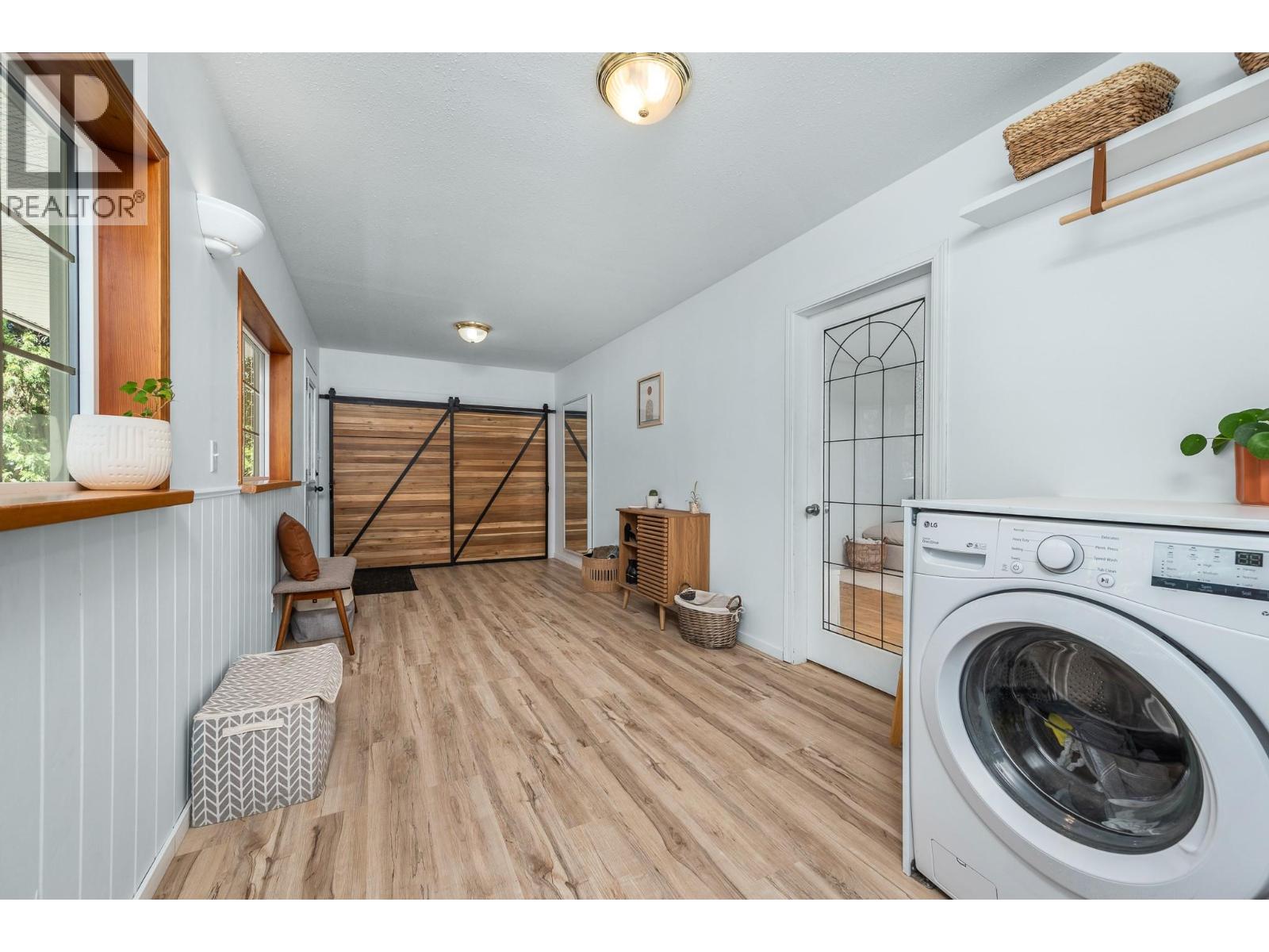 855 Salmon River Road, Salmon Arm