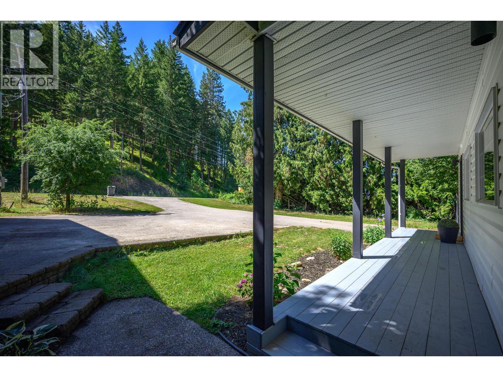 855 Salmon River Road, Salmon Arm