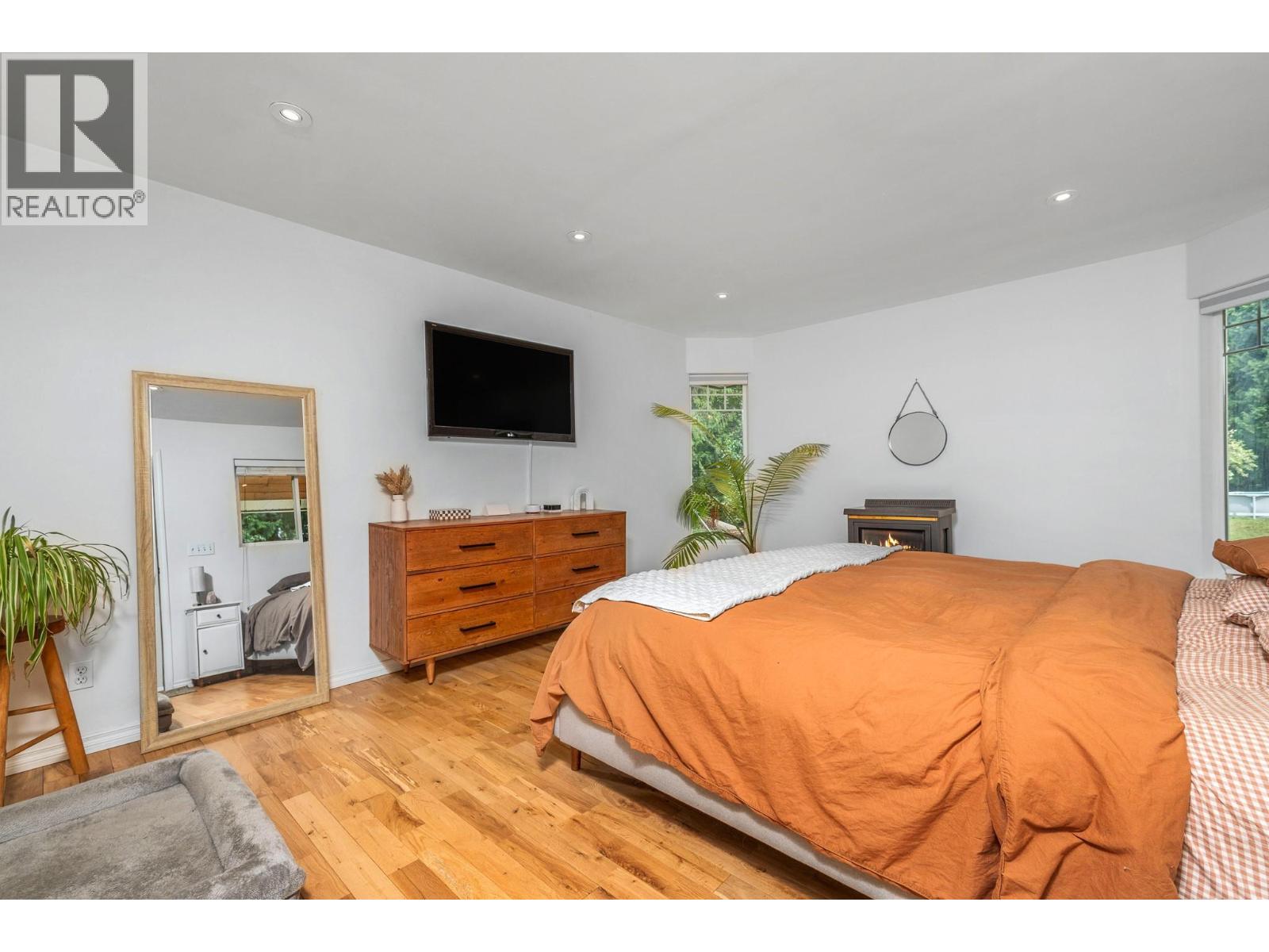 855 Salmon River Road, Salmon Arm